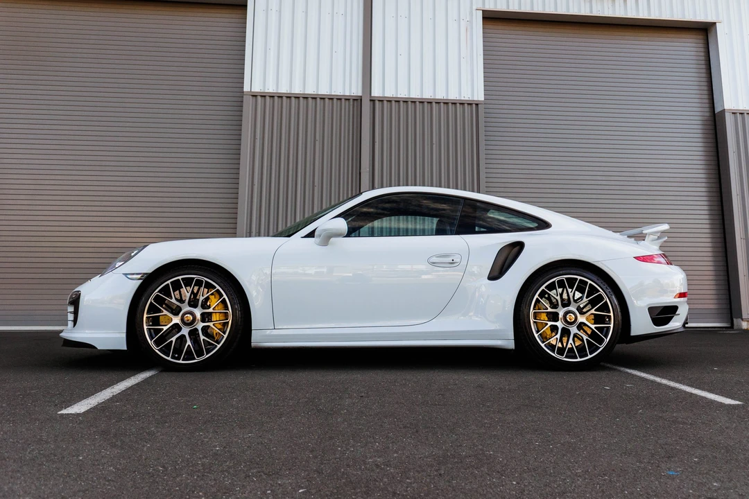2015 Porsche 991 Turbo S - Image 13 of 31