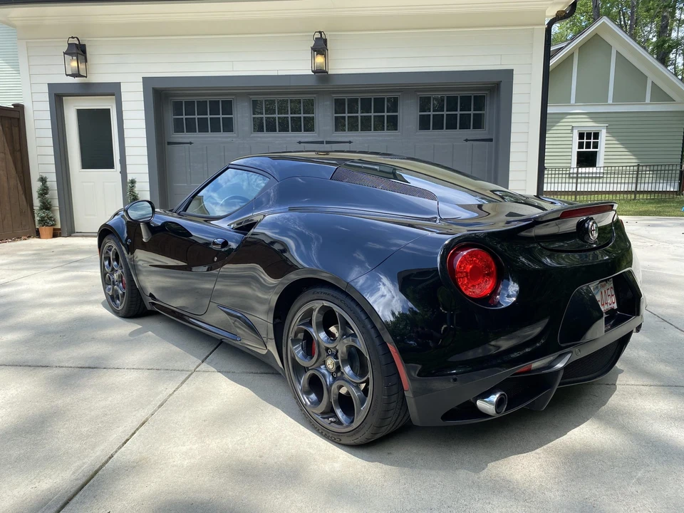 2016 Alfa Romeo 4C Coupe - Image 9 of 31
