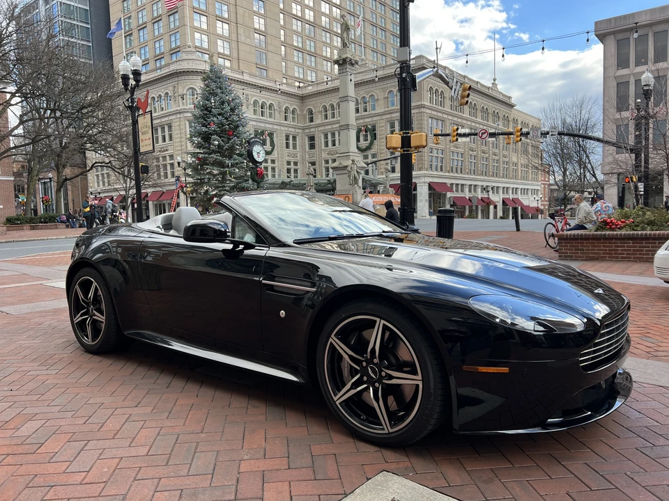 2016 Aston Martin V8 Vantage (2006-2017) - Image 10 of 31