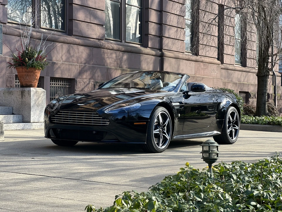 2016 Aston Martin V8 Vantage (2006-2017) - Image 3 of 31