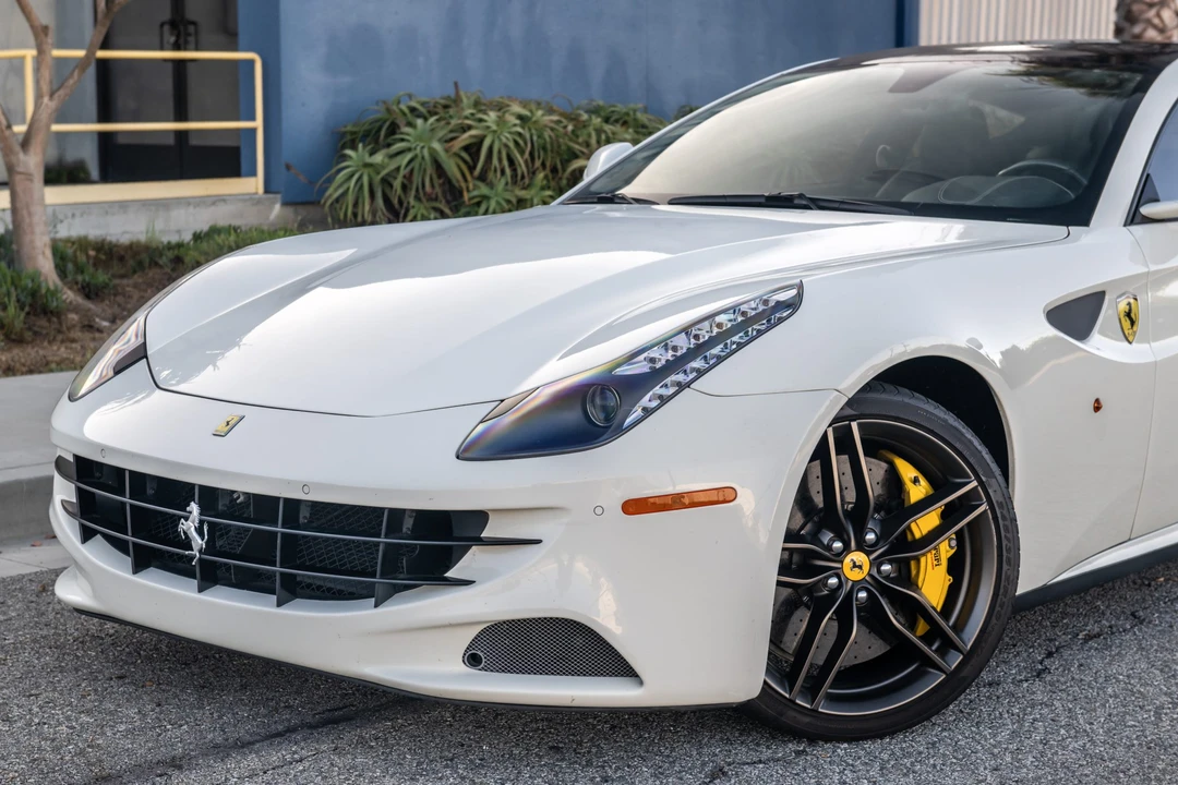 2016 Ferrari FF - Image 9 of 31