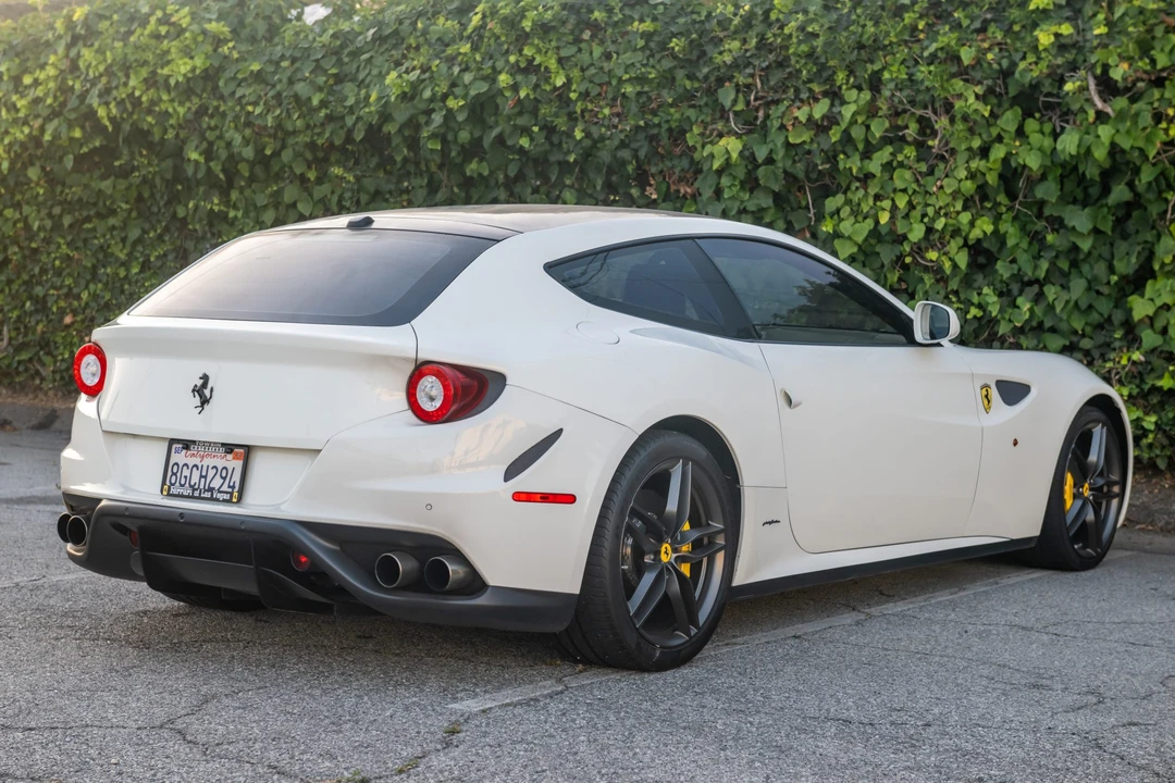 2016 Ferrari FF - Image 6 of 31