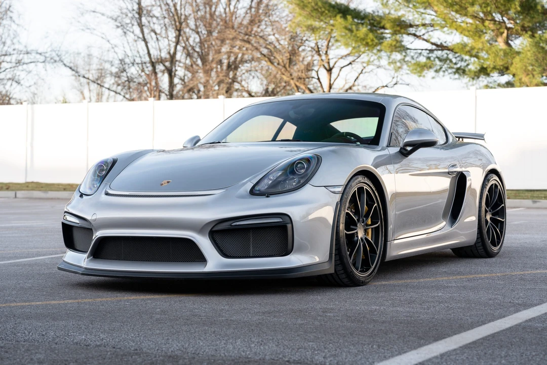 2016 Porsche 981 Cayman GT4 - Image 15 of 31