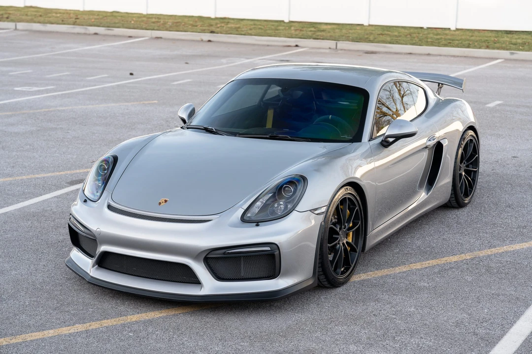 2016 Porsche 981 Cayman GT4 - Image 13 of 31