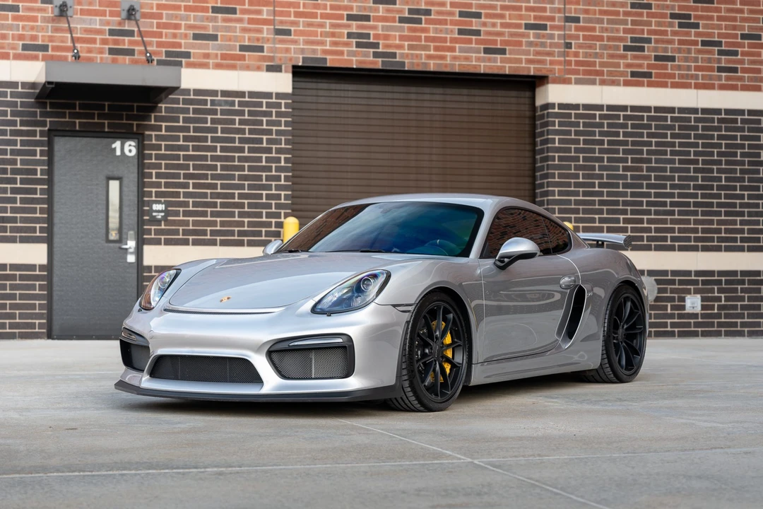 2016 Porsche 981 Cayman GT4 - Image 16 of 31