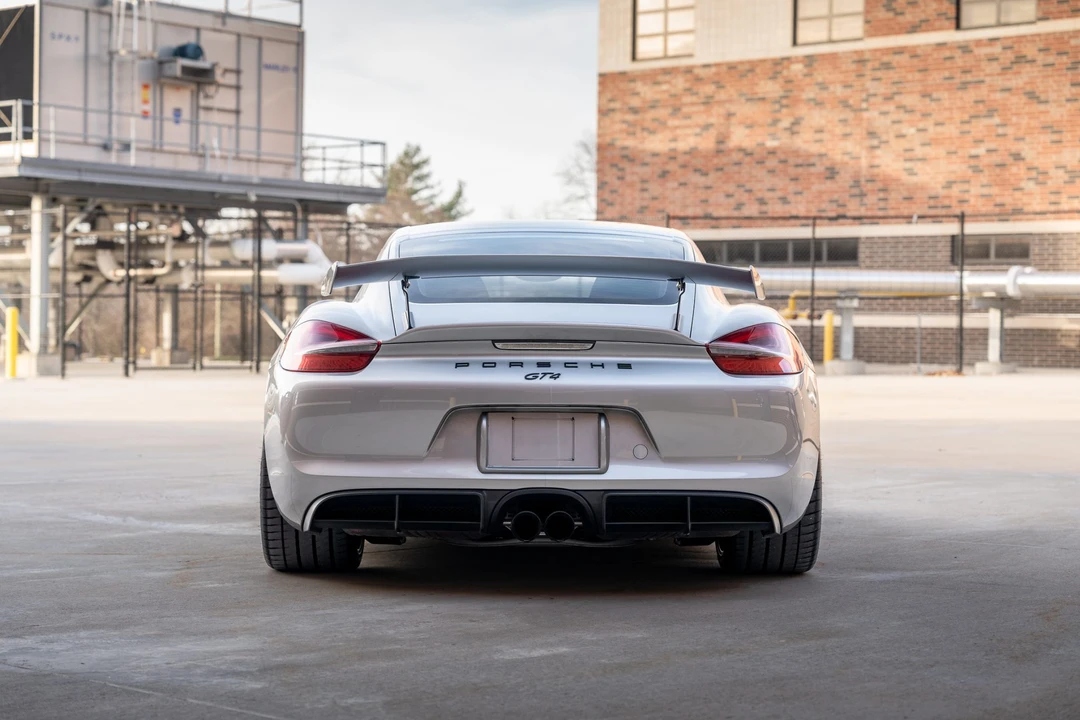 2016 Porsche 981 Cayman GT4 - Image 7 of 31