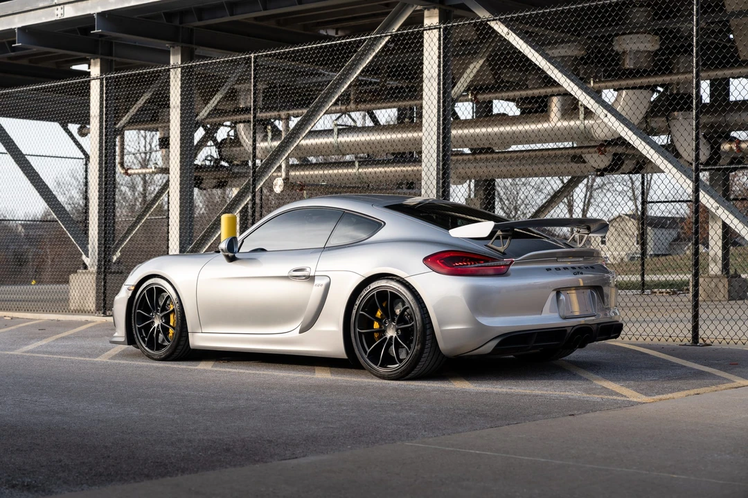 2016 Porsche 981 Cayman GT4 - Image 4 of 31