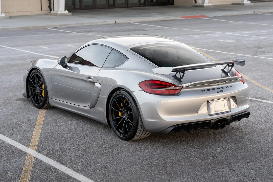 2016 Porsche 981 Cayman GT4 - Image 19 of 31