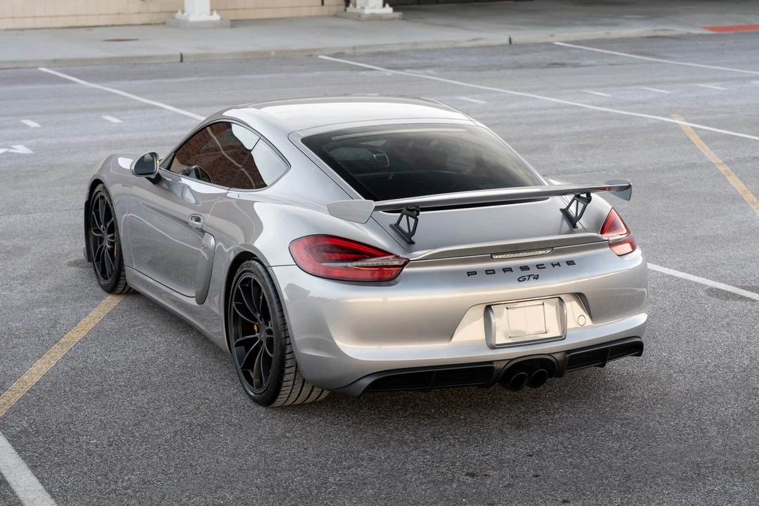 2016 Porsche 981 Cayman GT4 - Image 22 of 31