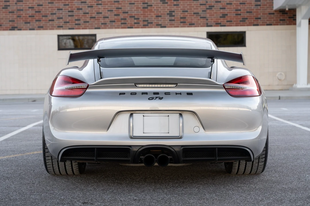 2016 Porsche 981 Cayman GT4 - Image 25 of 31