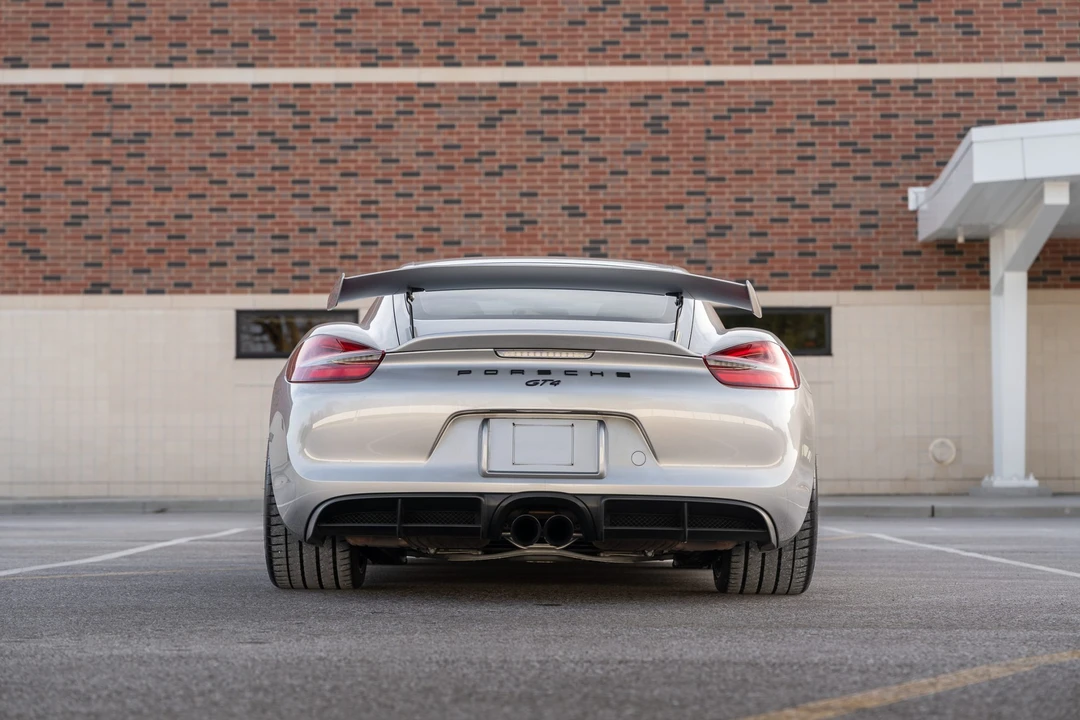 2016 Porsche 981 Cayman GT4 - Image 24 of 31