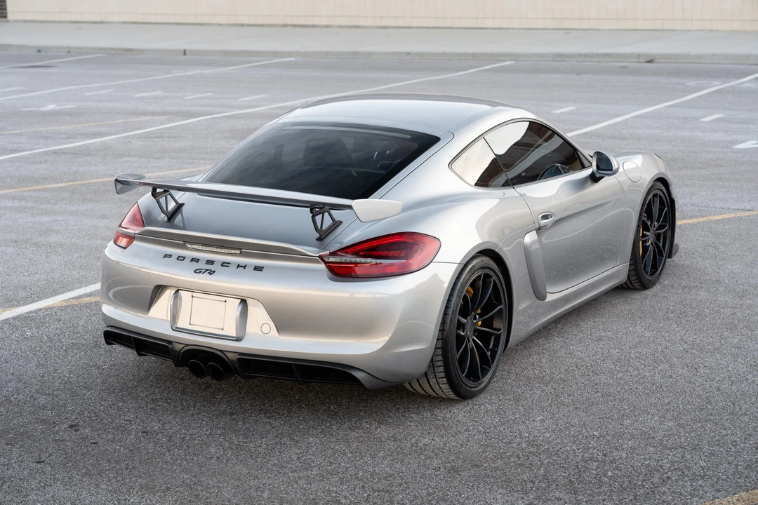 2016 Porsche 981 Cayman GT4 - Image 27 of 31