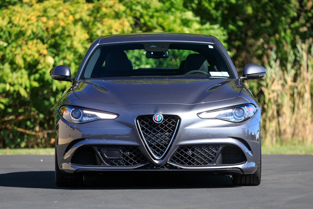 2017 Alfa Romeo Giulia Quadrifoglio - Image 8 of 31
