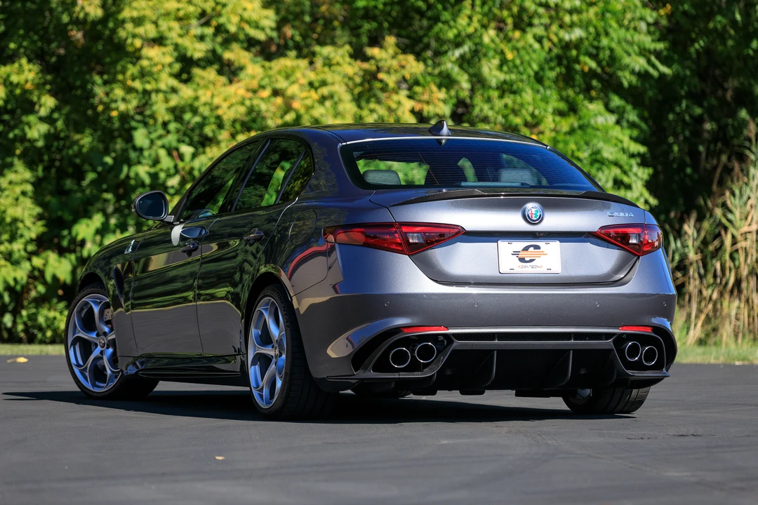 2017 Alfa Romeo Giulia Quadrifoglio - Image 3 of 31
