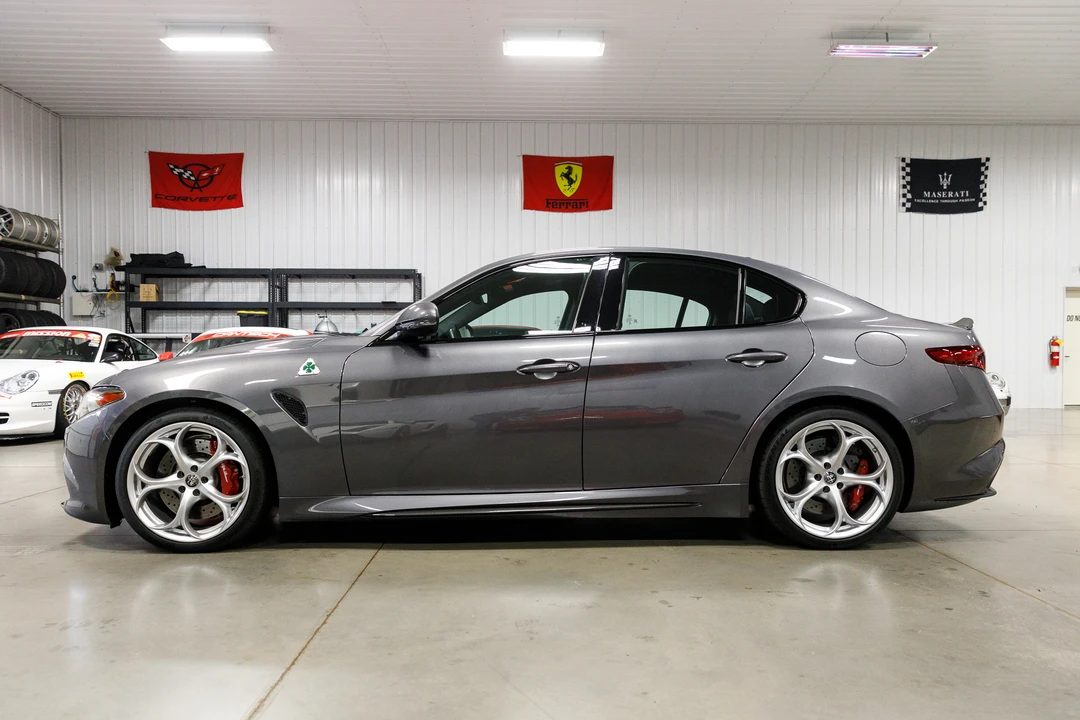 2017 Alfa Romeo Giulia Quadrifoglio - Image 10 of 31