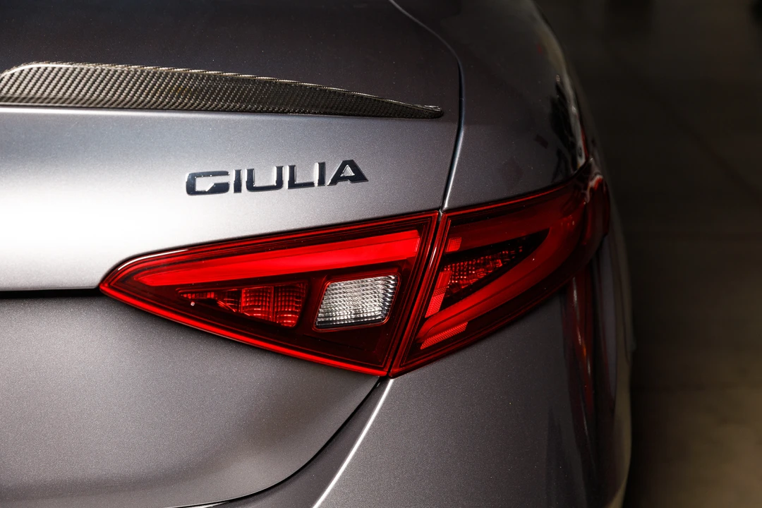 2017 Alfa Romeo Giulia Quadrifoglio - Image 29 of 31