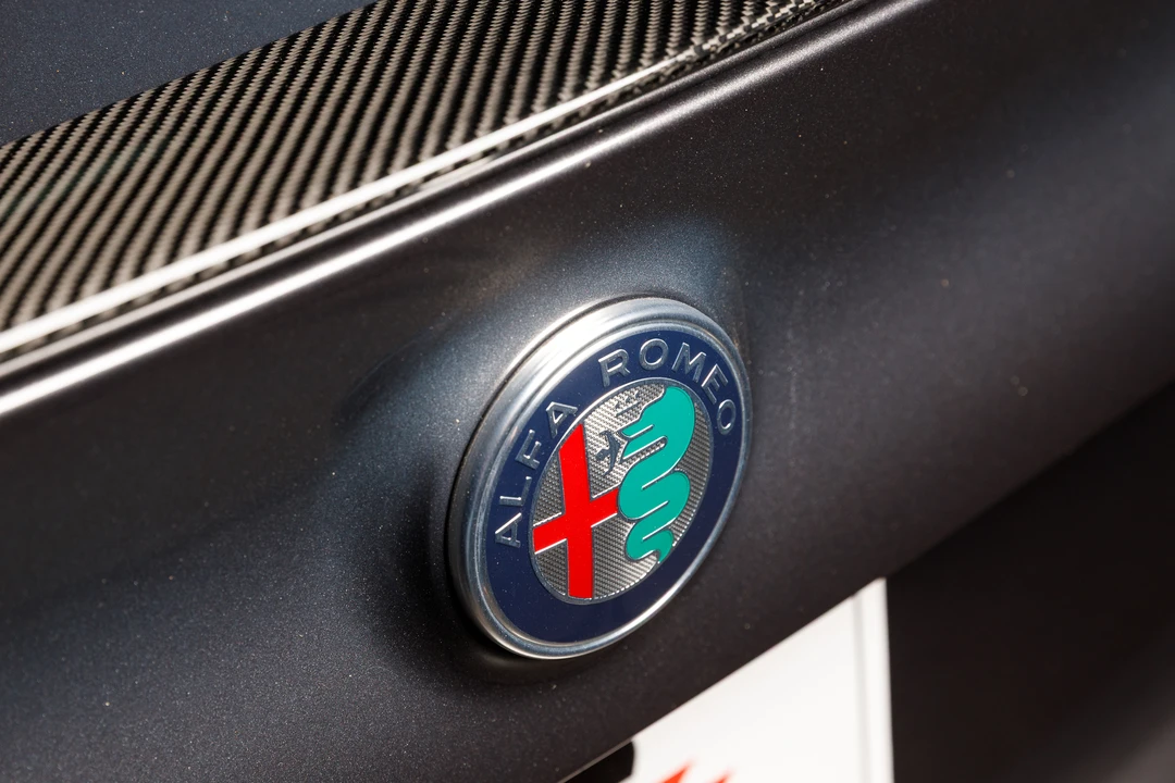 2017 Alfa Romeo Giulia Quadrifoglio - Image 28 of 31