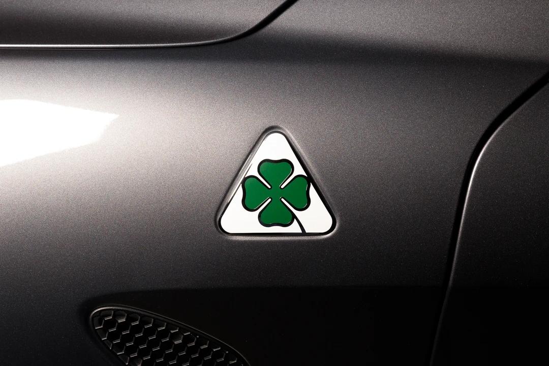 2017 Alfa Romeo Giulia Quadrifoglio - Image 18 of 31