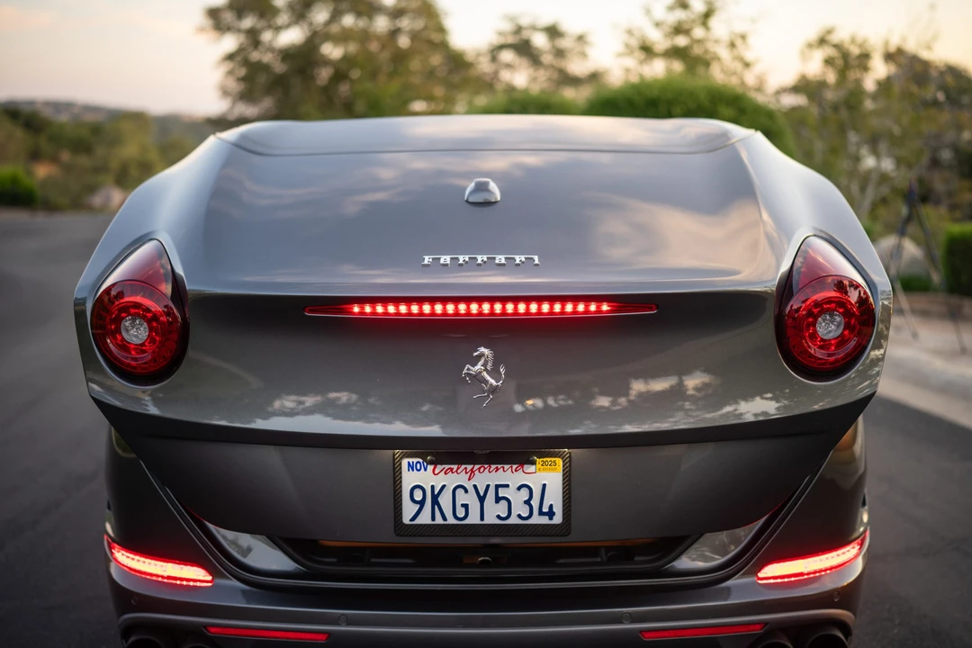 2017 Ferrari California T - Image 28 of 31