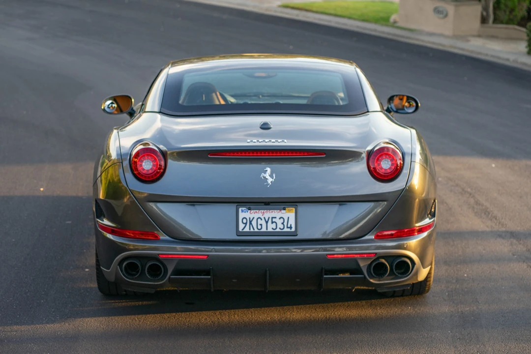 2017 Ferrari California T - Image 13 of 31