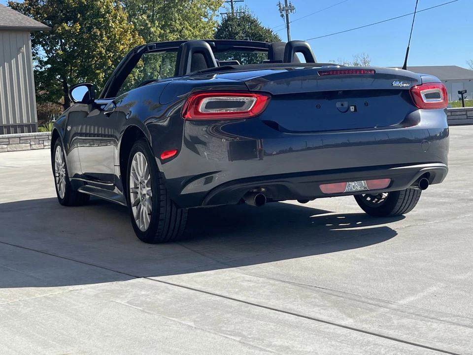 2017 Fiat 124 Spider - Image 31 of 31