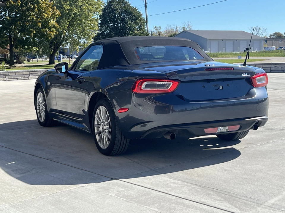 2017 Fiat 124 Spider - Image 16 of 31