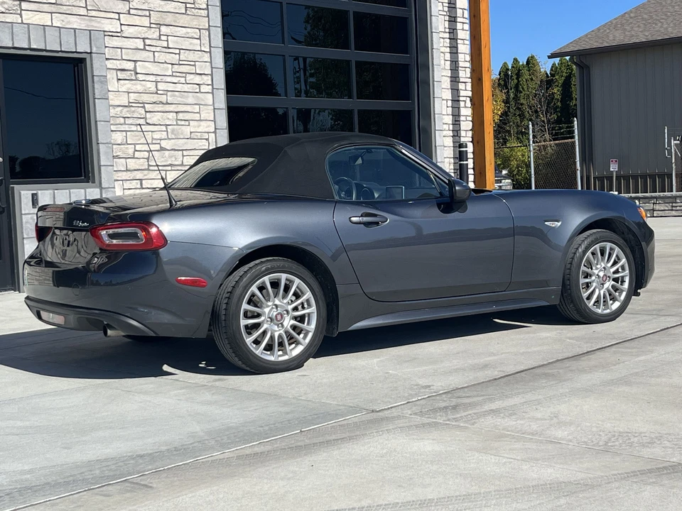 2017 Fiat 124 Spider - Image 10 of 31