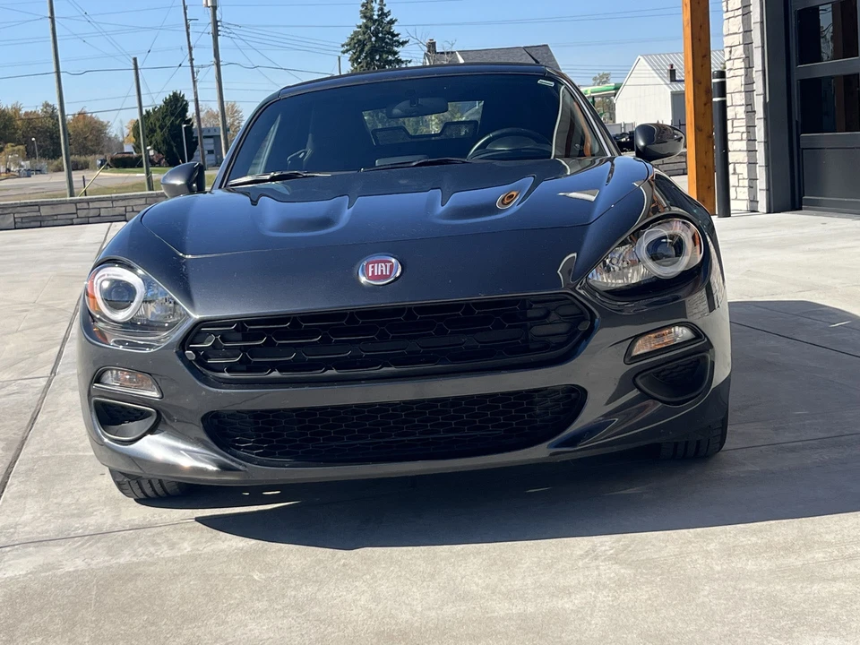 2017 Fiat 124 Spider - Image 15 of 31