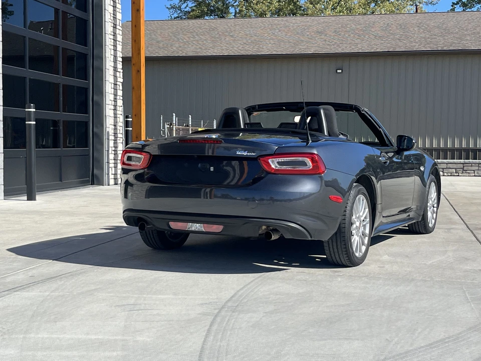 2017 Fiat 124 Spider - Image 17 of 31