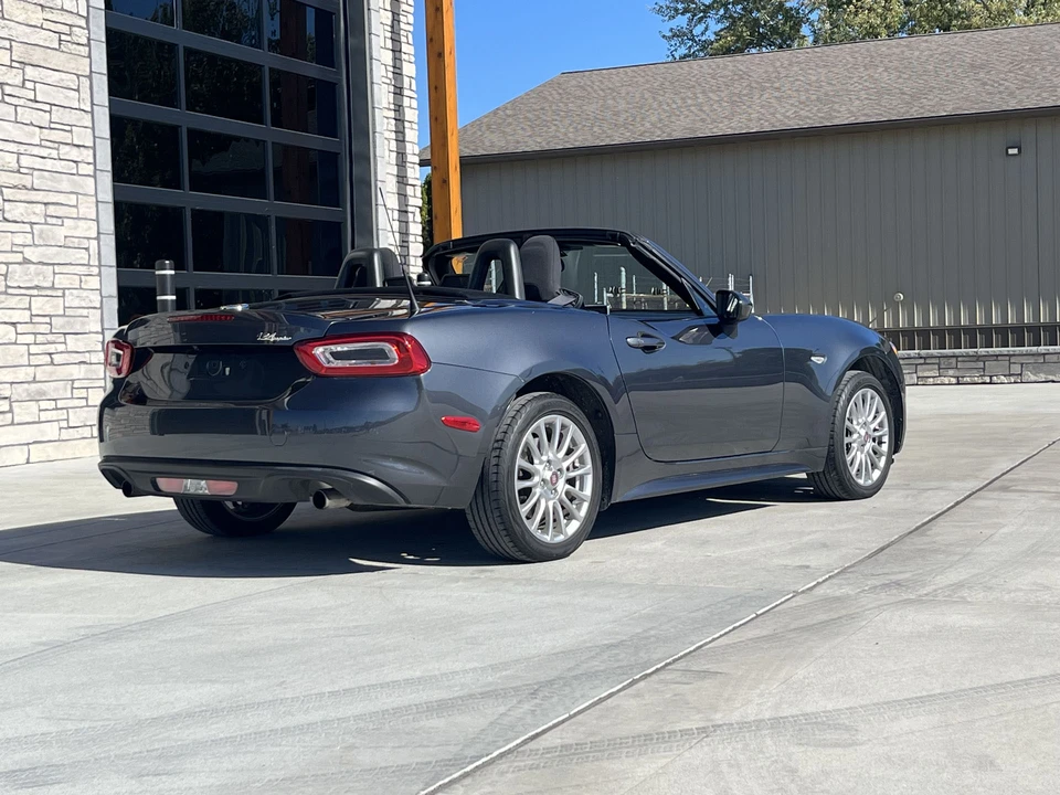 2017 Fiat 124 Spider - Image 21 of 31