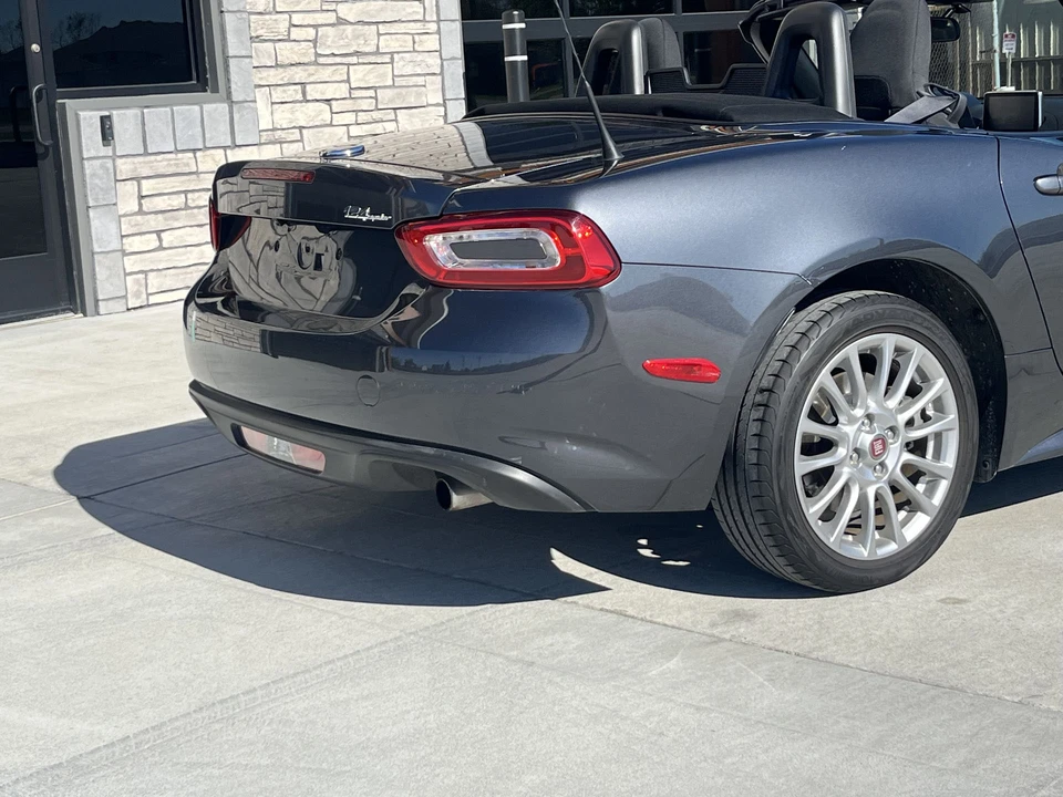 2017 Fiat 124 Spider - Image 28 of 31