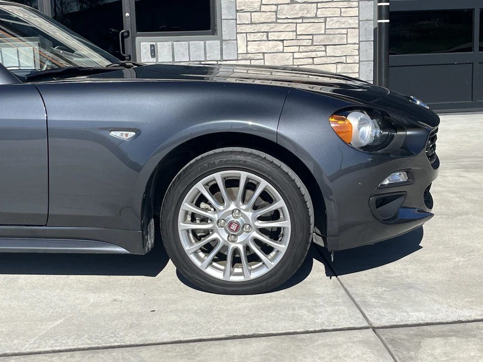 2017 Fiat 124 Spider - Image 30 of 31