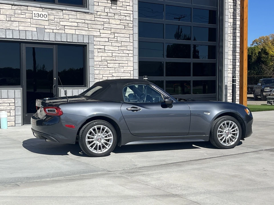 2017 Fiat 124 Spider - Image 14 of 31
