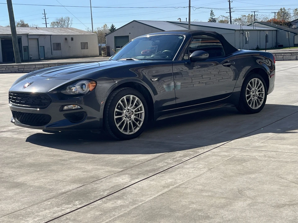 2017 Fiat 124 Spider - Image 7 of 31