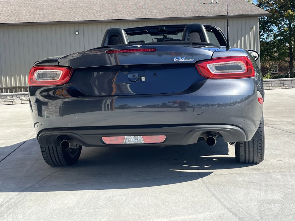 2017 Fiat 124 Spider - Image 25 of 31