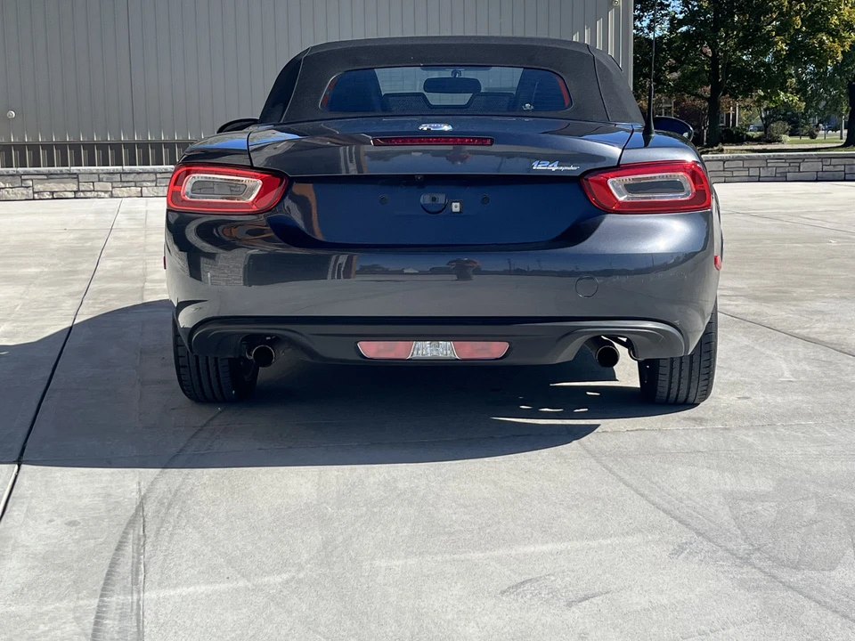 2017 Fiat 124 Spider - Image 12 of 31