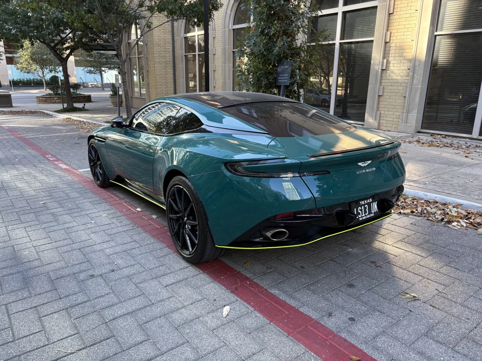 2018 Aston Martin DB11 V12 - Image 30 of 31