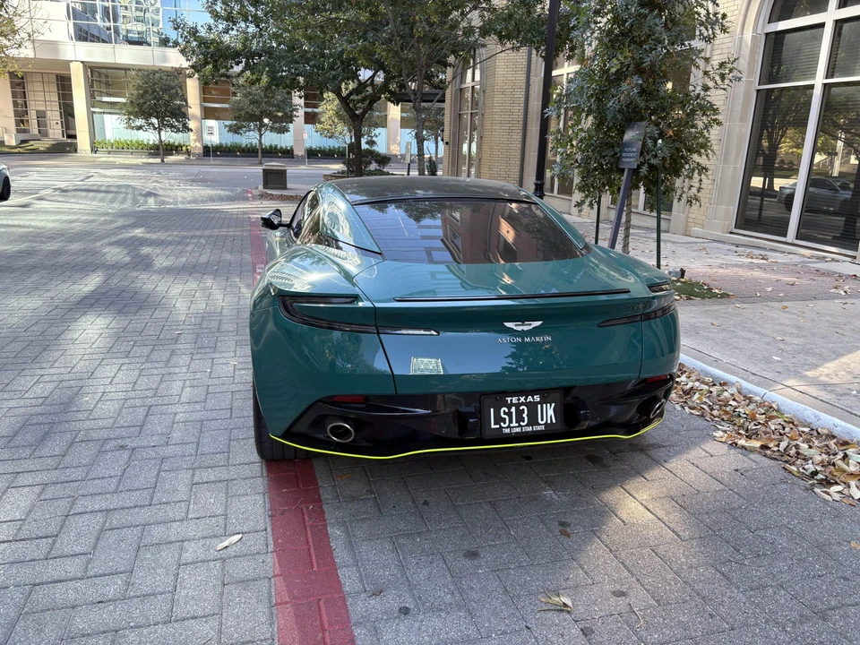 2018 Aston Martin DB11 V12 - Image 27 of 31