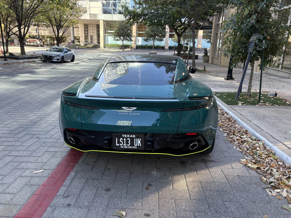 2018 Aston Martin DB11 V12 - Image 25 of 31