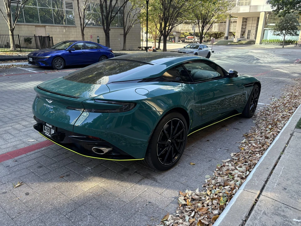 2018 Aston Martin DB11 V12 - Image 19 of 31