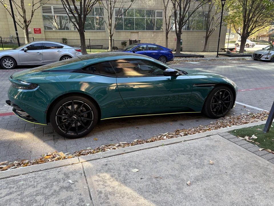 2018 Aston Martin DB11 V12 - Image 16 of 31