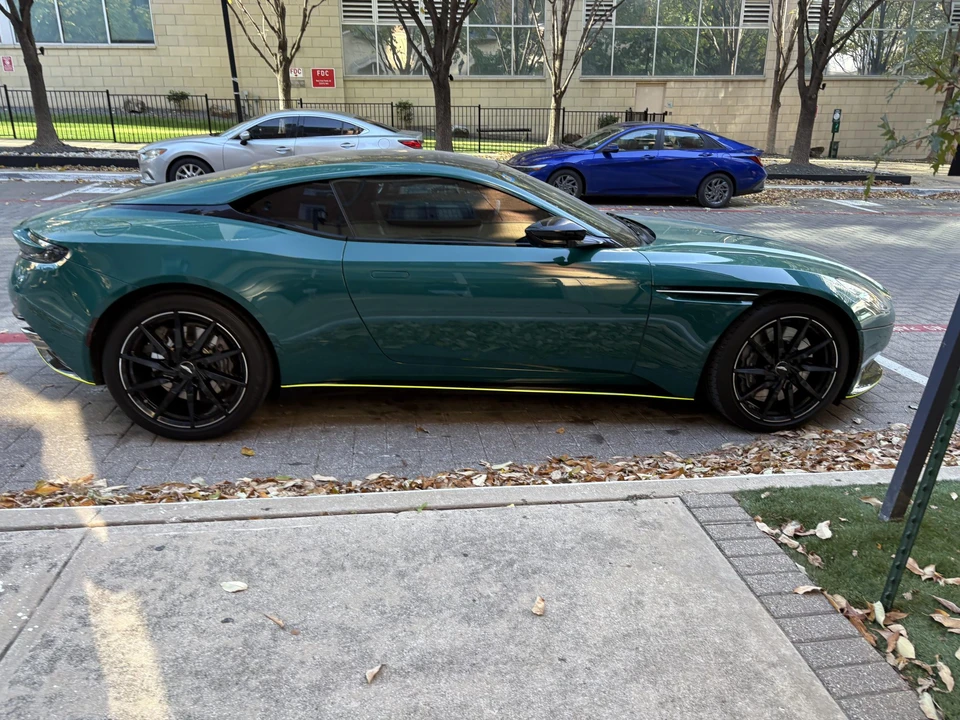 2018 Aston Martin DB11 V12 - Image 13 of 31