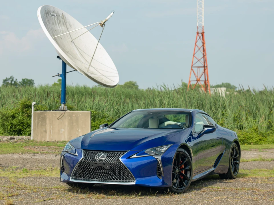 2018 Lexus LC - Image 5 of 31