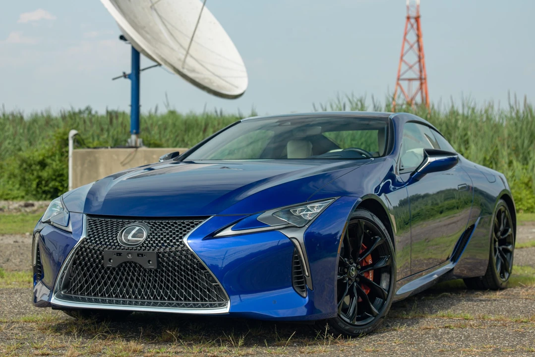 2018 Lexus LC - Image 8 of 31