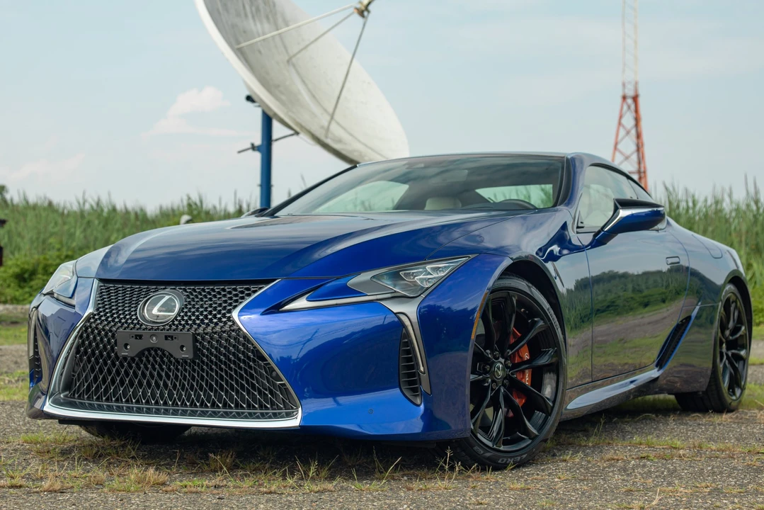 2018 Lexus LC - Image 9 of 31