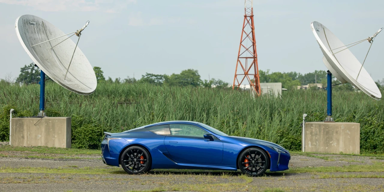 2018 Lexus LC - Image 31 of 31