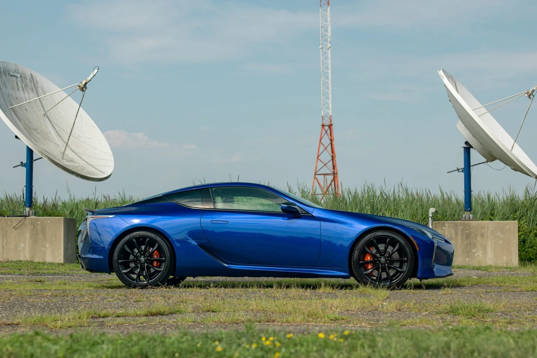 2018 Lexus LC - Image 30 of 31
