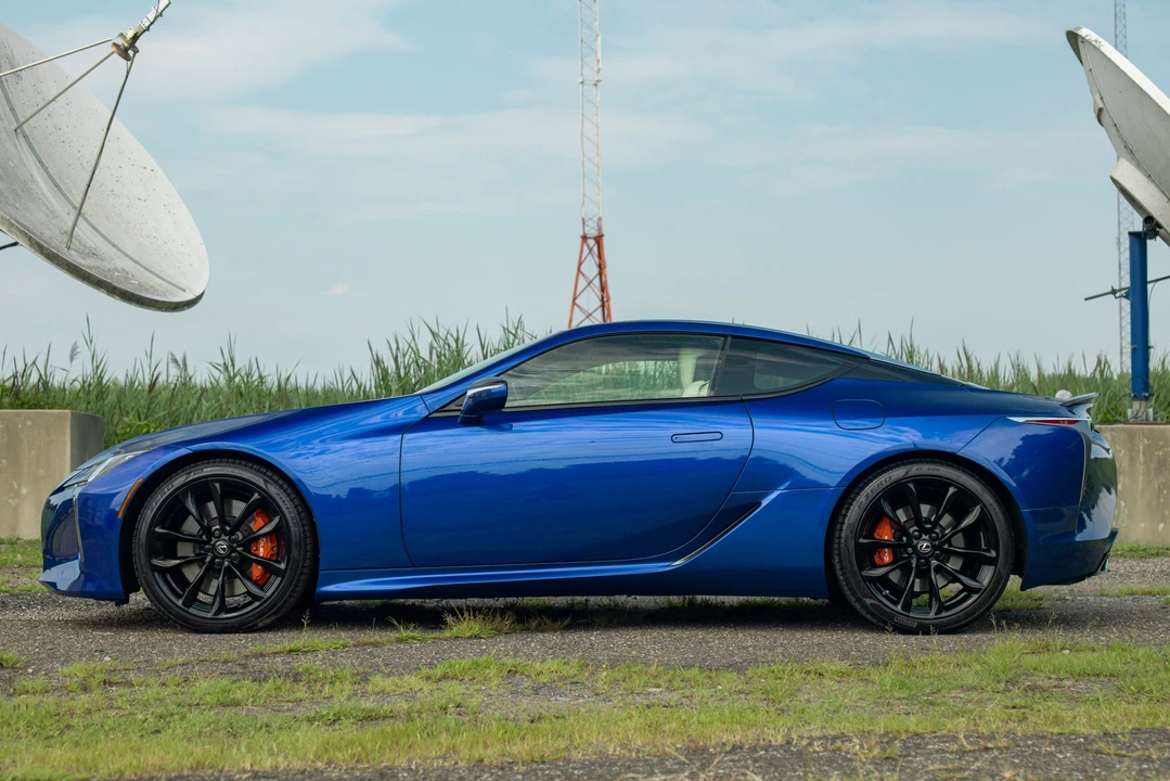 2018 Lexus LC - Image 14 of 31