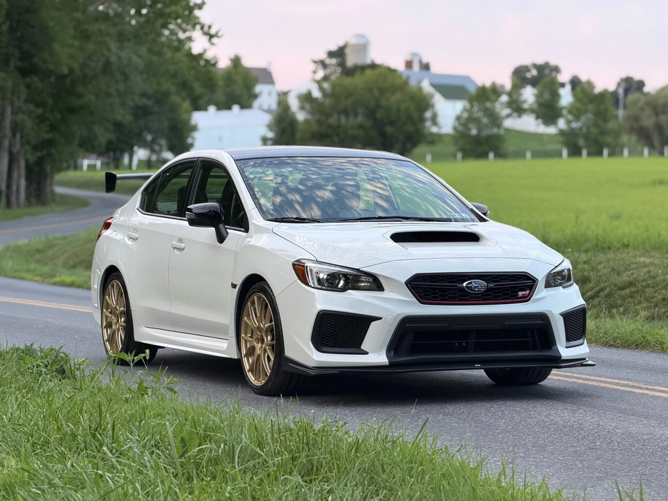 2018 Subaru Impreza WRX STi 4th Gen - Image 5 of 31