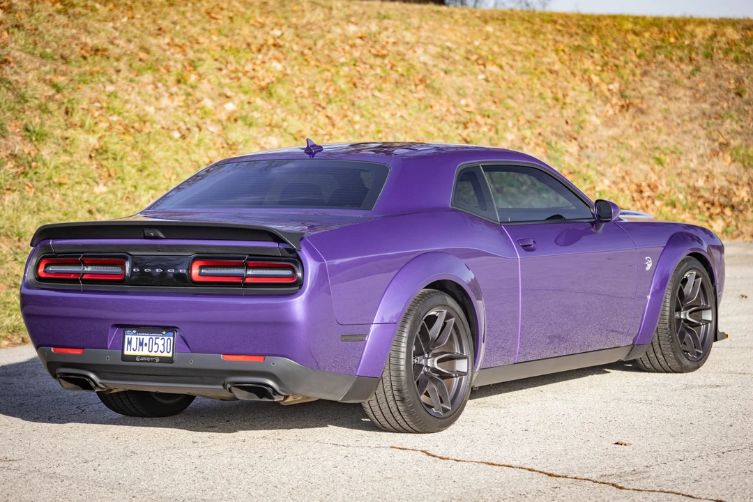 2019 Dodge Challenger SRT Hellcat 3rd Gen - Image 17 of 31